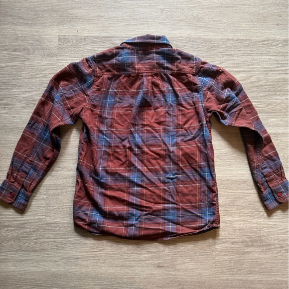 DC Button-Up Longsleeve, Size M NWOT - Picture 7 of 7